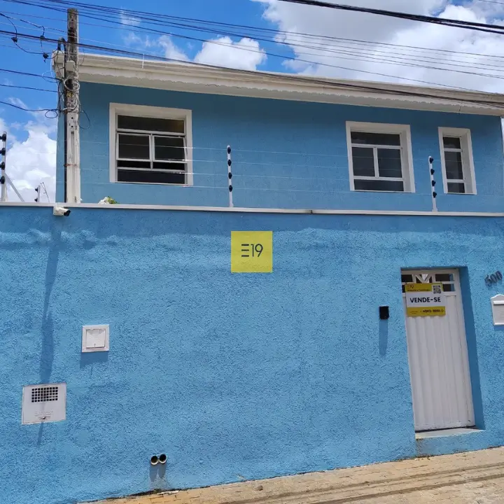 Casa com 5 Quartos e 3 Suítes — Jardim Paraíso, Campinas