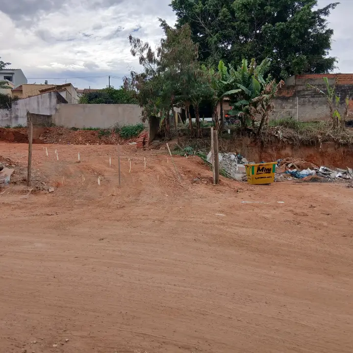 Terreno à Venda com 425 m² no Eixo Guarani/Nova Campinas
